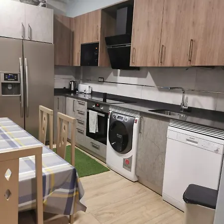 Centro De Baracaldo, Parcela De Garaje Gratis Апартаменты
